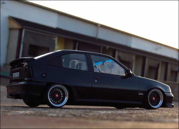 1:18 Opel Kadett E GSI Schwarz mit OVP